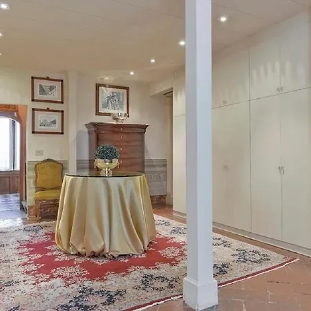 Apartment Maggio Palace By Vacavilla Florenz