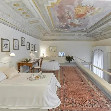 Maggio Palace By Vacavilla *